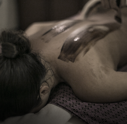 Lady getting an ayurvedic massage at the Kingsbury spa